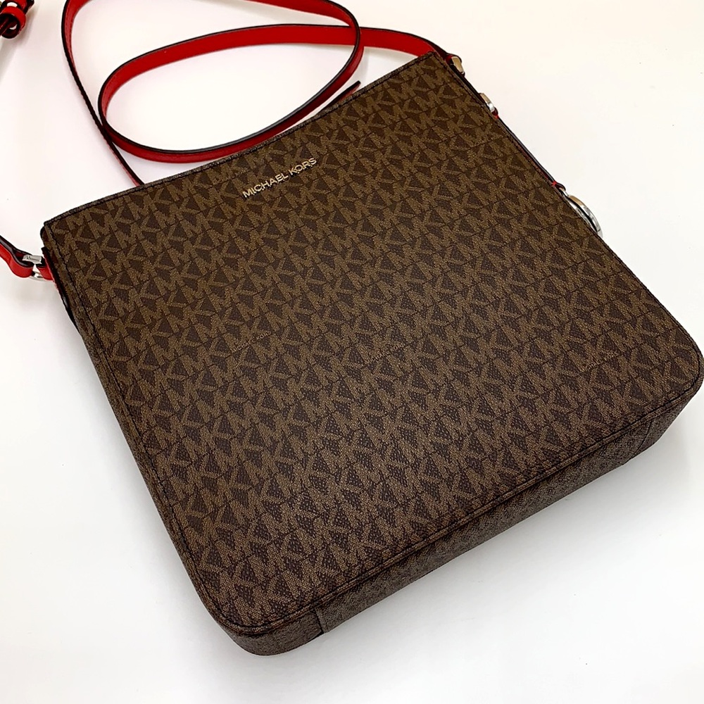 MICHAEL KORS 
Jet Set Travel Large Logo Messenger Bag BRIGHT RED/BROWN SIGNATURE - Picture 15 of 16